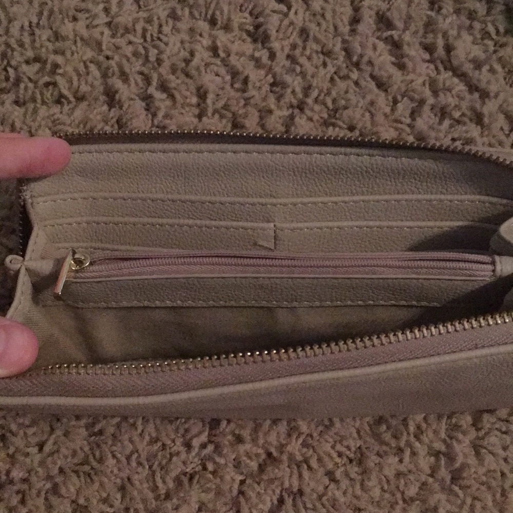 Wallet - Picture 2 of 3
